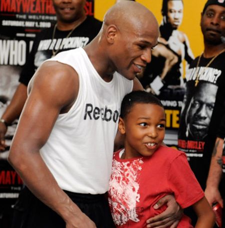 Koraun do love his father Floyd Mayweather.